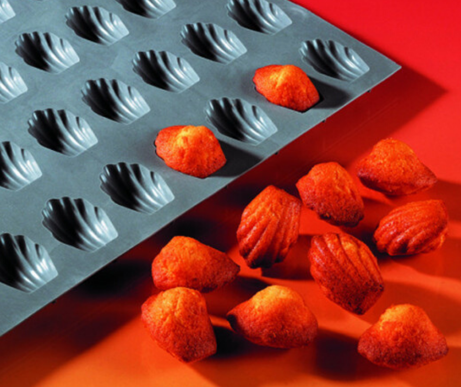Plaque mini madeleines ELASTOMOULE, mousse de silicone - De Buyer
